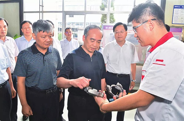 10.常务副省长林武莅临我司检查指导转型项目建设事情.jpg