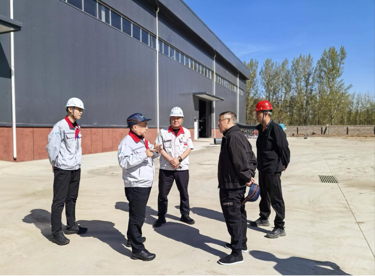 筑牢清静防地 情暖坚守初心 ——CA88官网集团党委书记、董事长王春翔深入工厂开展慰问巡查事情